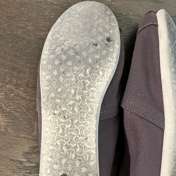 TOMS - Picture 7 of 8